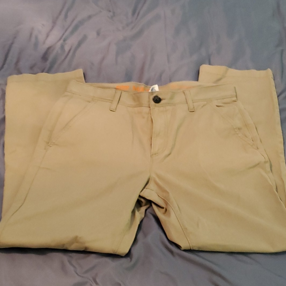 urban pipeline max flex slim straight khakis C7